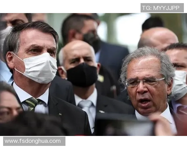 巴西足球明星因挥霍无度陷入破产危机引发社会广泛关注